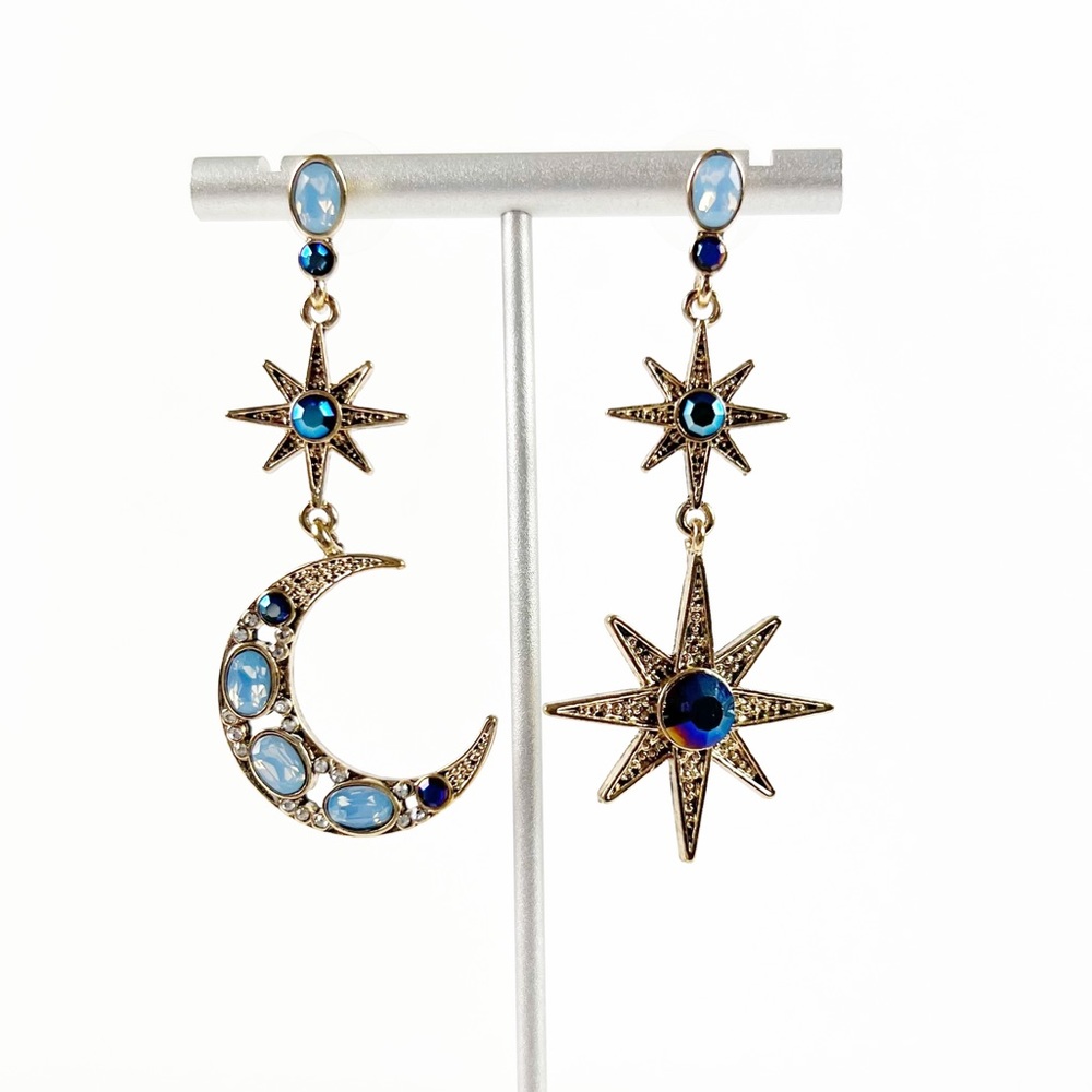 Betsey Johnson Celestial Star and Moon Mismatch Earrings NEW - Picture 2 of 6